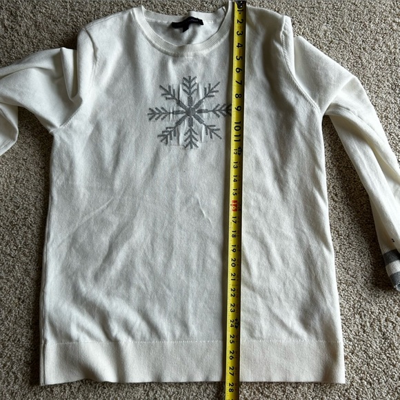 Tommy Hilfiger White Sweater Gray Snowflake and Sleeve Stripes Size L - Picture 12 of 12